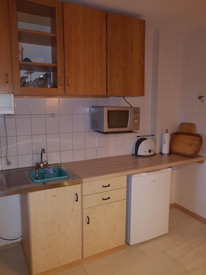 Pension Zum Weissen Hirsch Reitwein Bagian luar foto