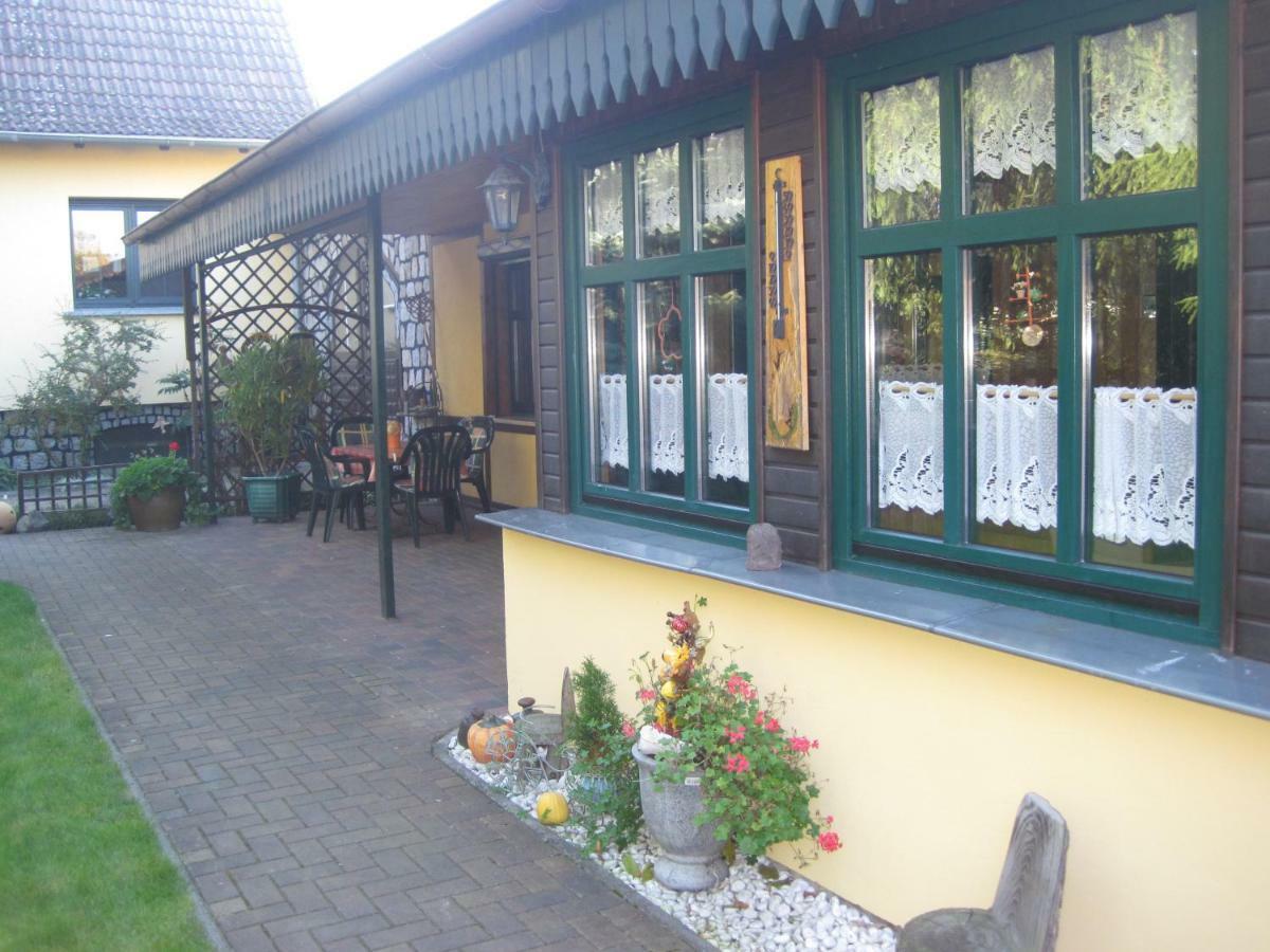 Pension Zum Weissen Hirsch Reitwein Bagian luar foto